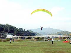 神南山ハングライダーパラグライダーランチャー台