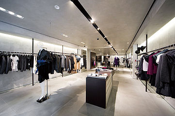 EMPORIO ARMANI松山店